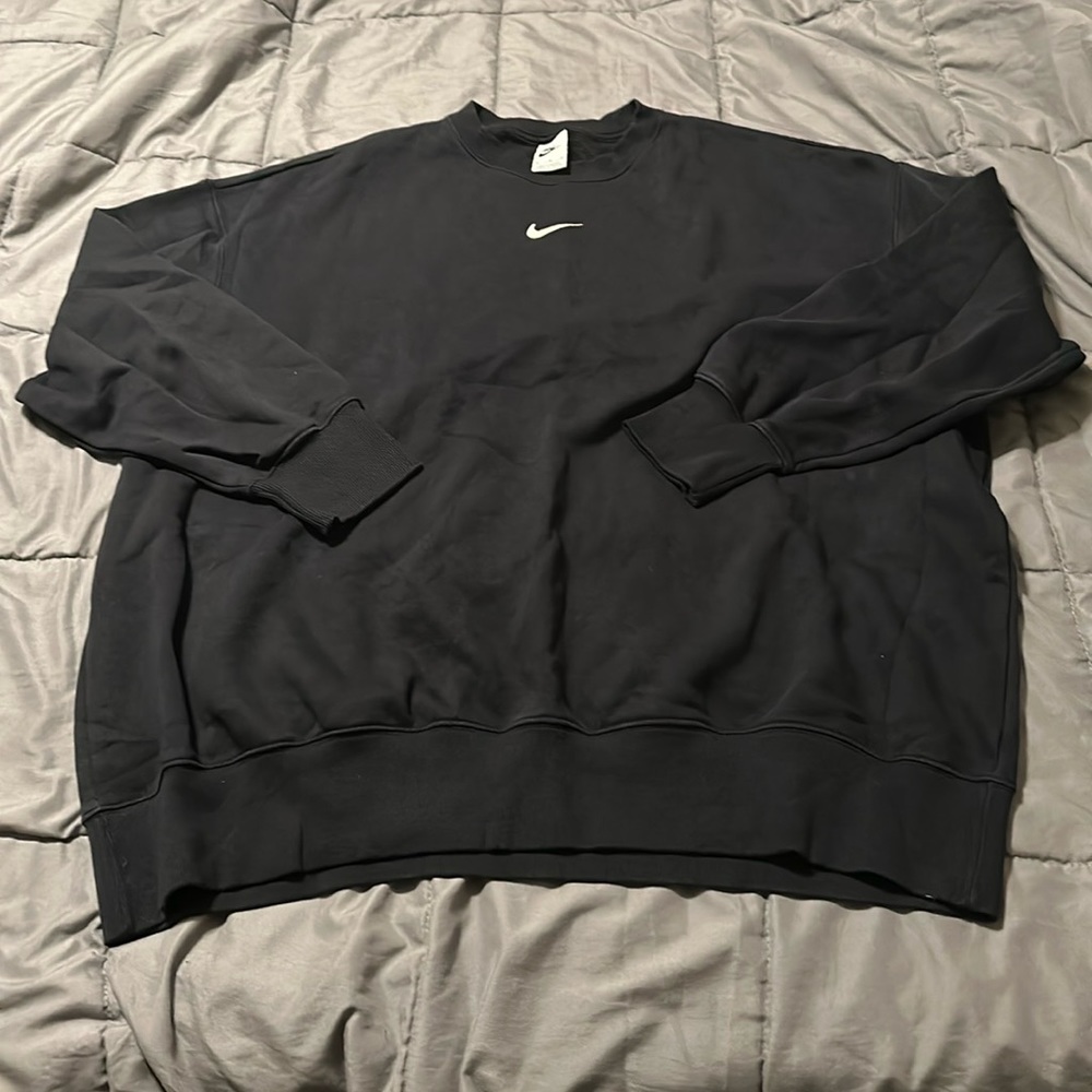 Women’s Nike Pullover Crewneck Sweater